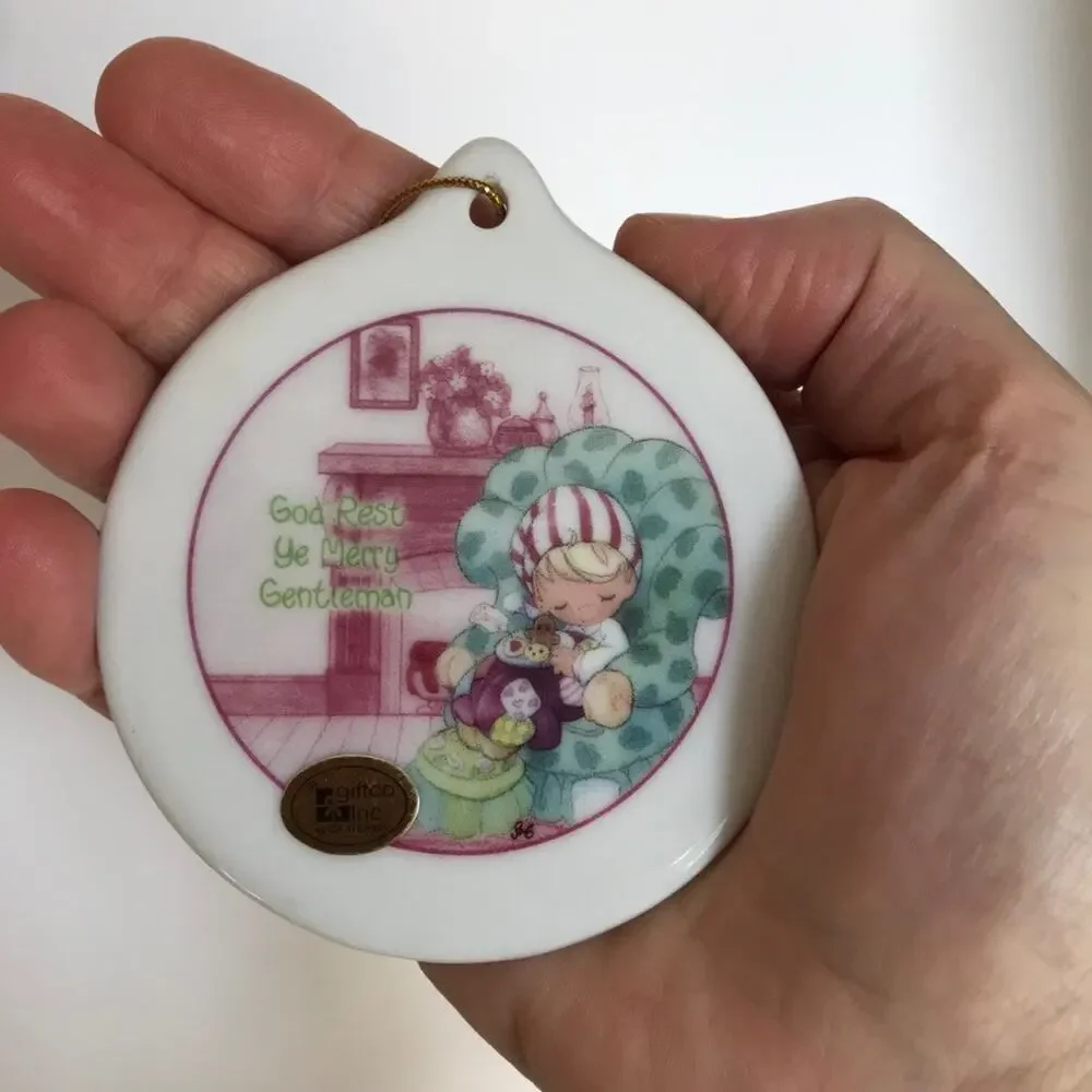Vintage Precious Moments 2001 Tidings Of Comfort & Joy Christmas Ornament